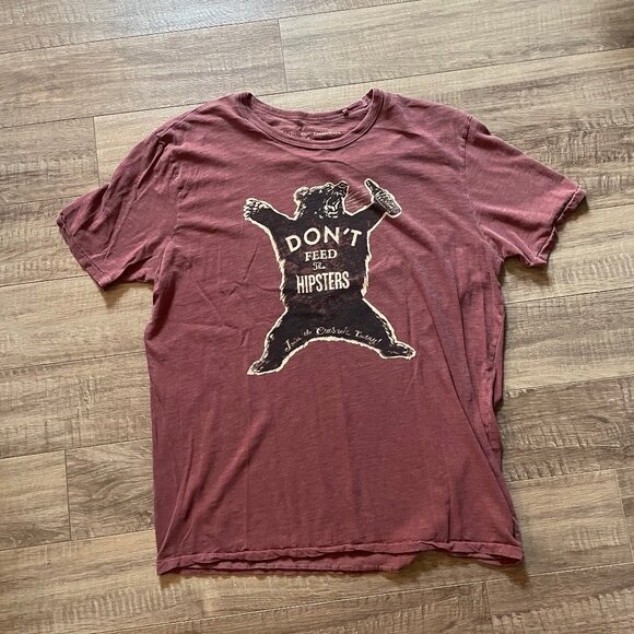 BUNDLE & SAVE! Men's LUCKY BRAND "Don't Feed the Hipsters" tee, Size L - Picture 1 of 3